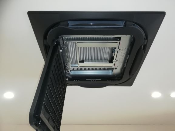 あいあい薬局 熊本市中央区帯山 に除菌のできるエアコン工事をさせて頂きました ユニオン株式会社 福岡市博多区